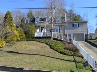 1208 Paula Rd, Charleston, WV 25314