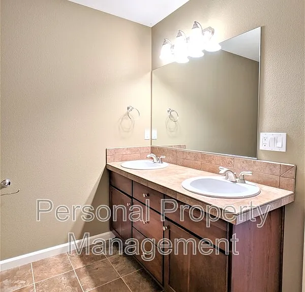 10405 NE 98th Ave — Photo 21