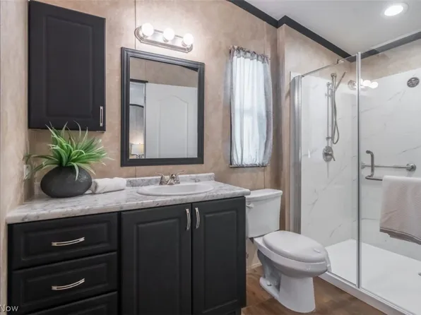 24 W Philadelphia Ave, Youngstown, OH 44507