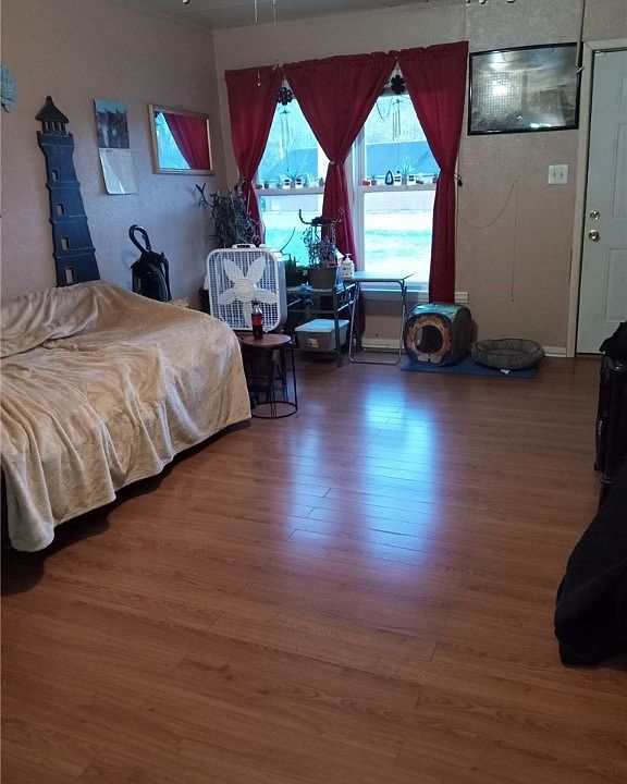 2nd image of 19 Wilson St