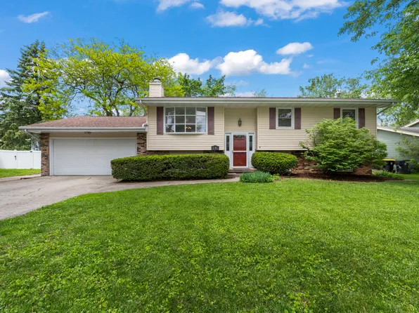 1704 Dunray Ln, Normal, IL 61761