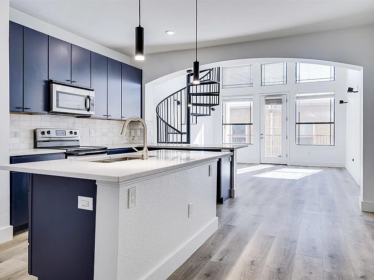 2505 San Gabriel St #600 — Photo 4