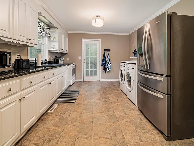 206 W Decatur St — Photo 13