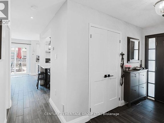 4th image of 147 Pentland Cres