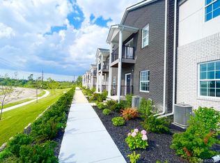 3253 Lohr Rd, Ann Arbor, MI 48108