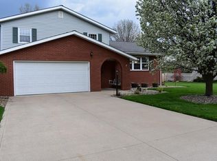 1360 Center Lane Dr, Ashland, OH 44805
