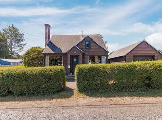 1822 SE 2nd St, Lincoln City, OR 97367