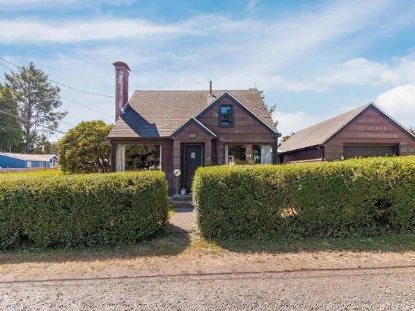 1822 SE 2nd St, Lincoln City, OR 97367