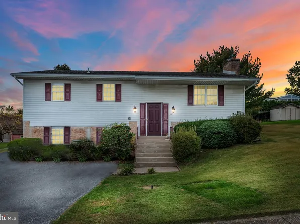 614 Frances Dr, Harrisburg, PA 17109