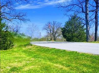 810 Whitcomb Woods Dr, Troy, MO 63379