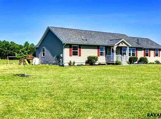 400 Locust Ln, Littlestown, PA 17340