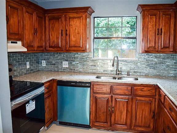 5th image of 6618 Country Creek Dr