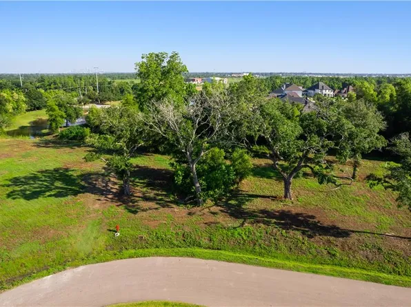 219 Cypress Crossing Dr, Belle Chasse, LA 70037