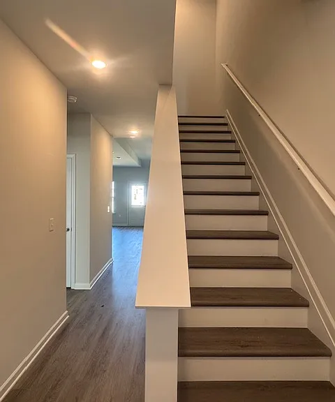 120 Monroe Ct — Photo 13