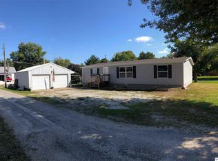 223 W Washington St, Mt Sterling, IL 62353