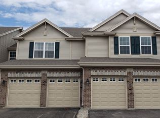 1809 Turtle Creek Dr, Aurora, IL 60503