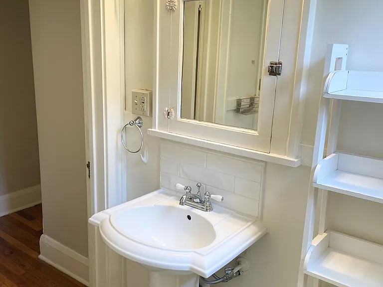 St. Clair Apartments — Photo 10