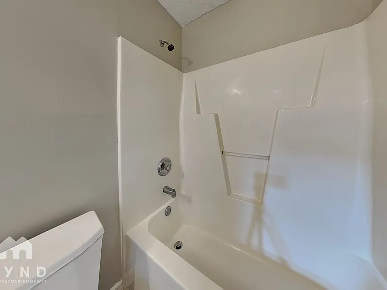 1106 Lady Banks Dr — Photo 18