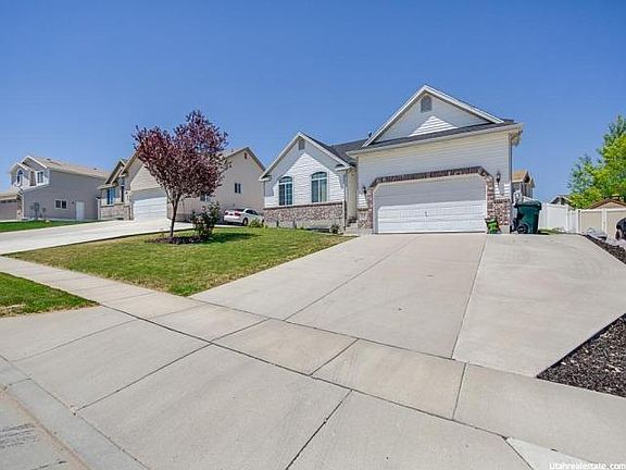 2nd image of 6114 W Castle Park Ln