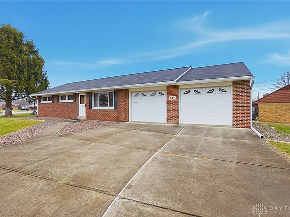 2nd image of 547 Douglas Way