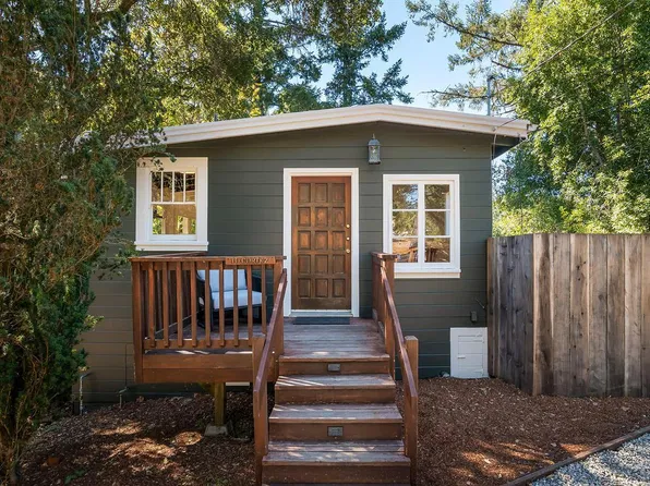 10 Cortez Avenue, Forest Knolls, CA 94933