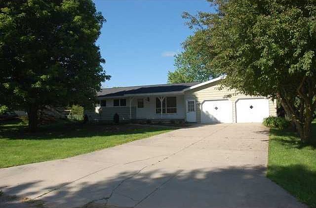 1st image of 5889 Hilltop Dr