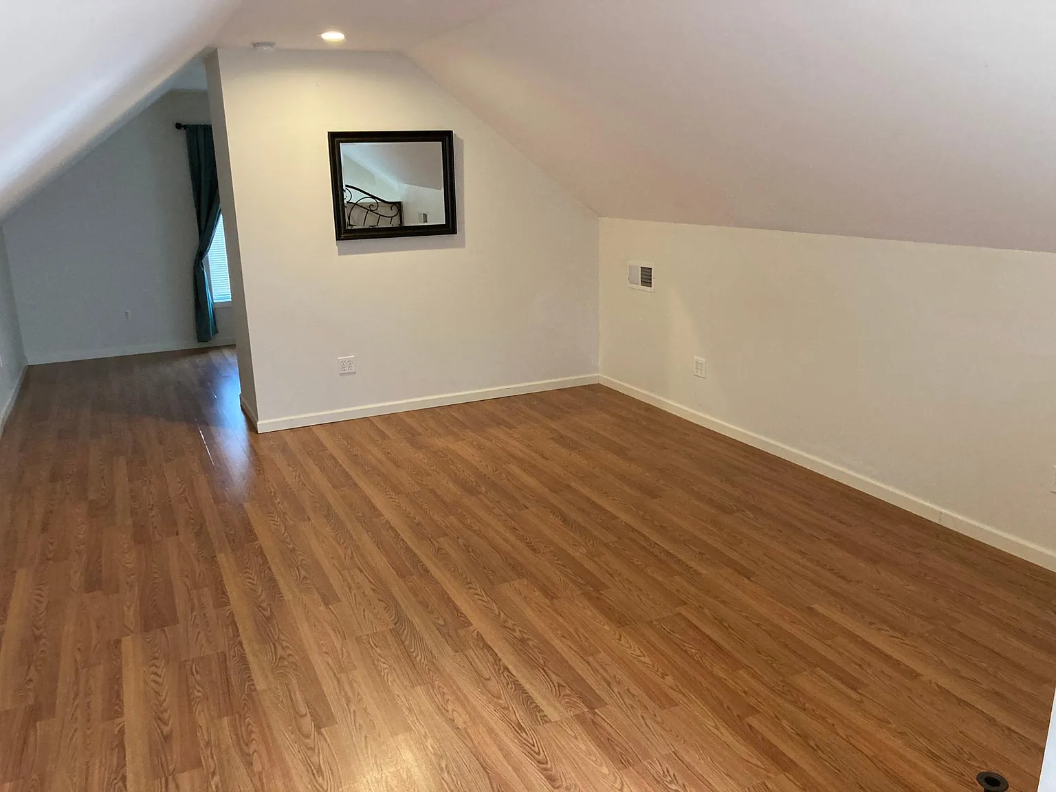 1 bed, 1100 sqft, $2,300 — Photo 2