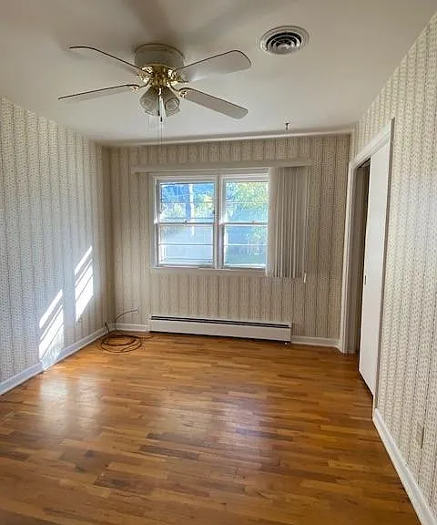 1229 Highland St — Photo 5