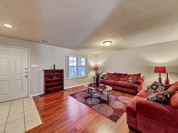 3rd image of 2308 Bantry Ln