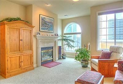 This top floor penthouse condominium has nice architectural details, 9-ft ceilings and lots of natur