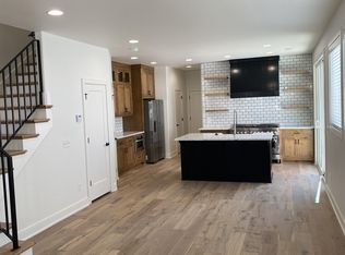 1428 E Huntsville Rd, Fayetteville, AR 72701