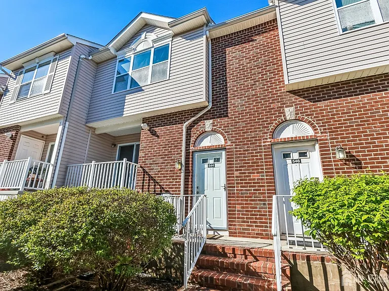 544 Great Beds Ct — Photo 2