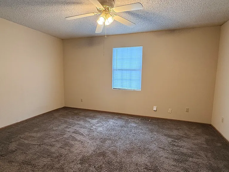 712 SW 37th St #714 — Photo 8