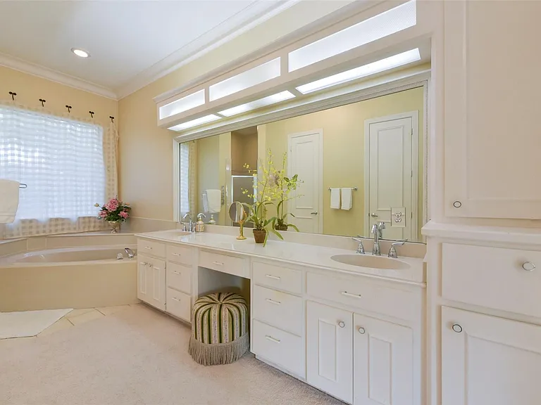14810 Tumbling Falls Ct — Photo 16