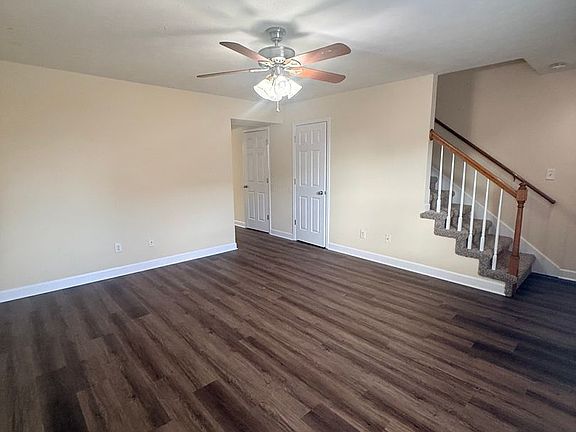 4th image of 261 Audley Ave