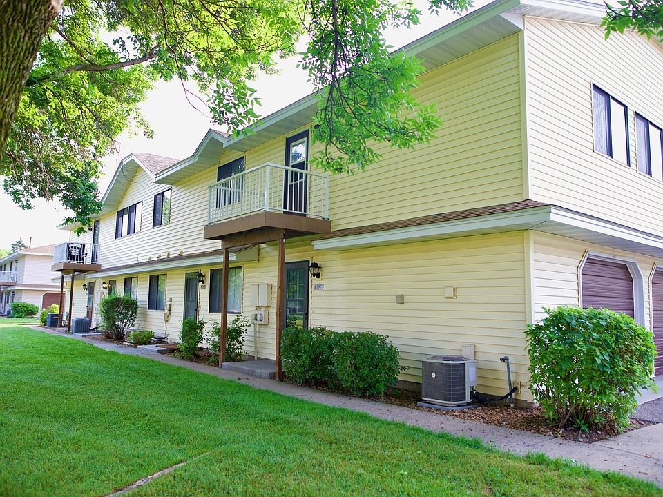 1st image of 2526 Brookdale Ln
