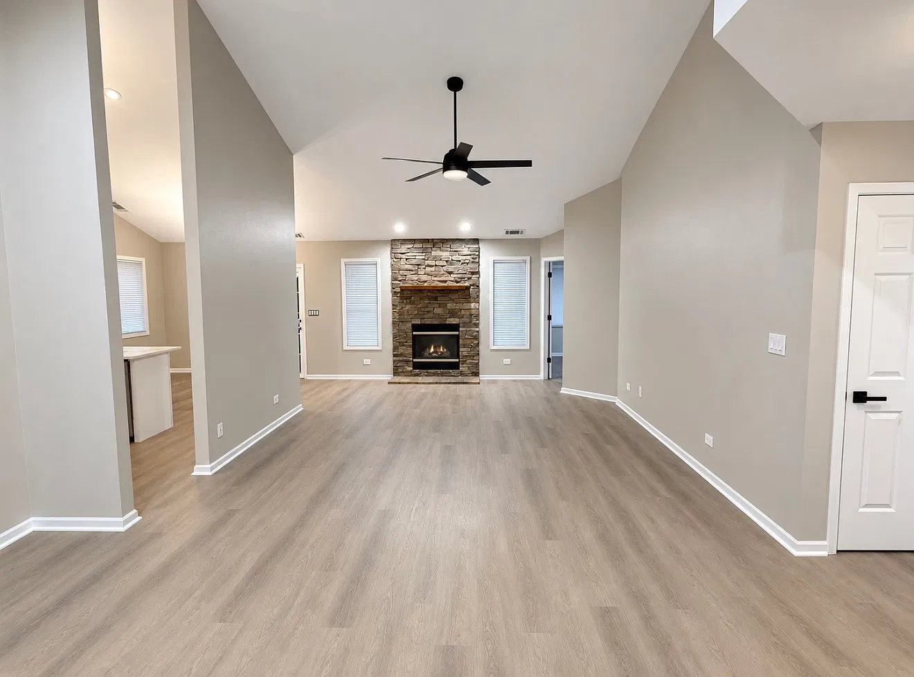 6169 Avocet Cir - 6169 Avocet Cir. — Photo 3