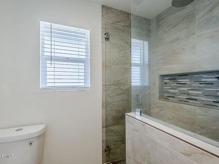 1904 E Manhatton Dr — Photo 34