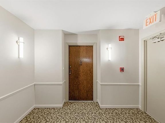 2nd image of 3530 Piedmont Rd NE #F-2