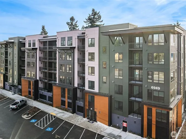 6949 NE 184th Lane #212, Kenmore, WA 98028
