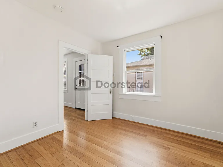 4339 Adeline St #A — Photo 28