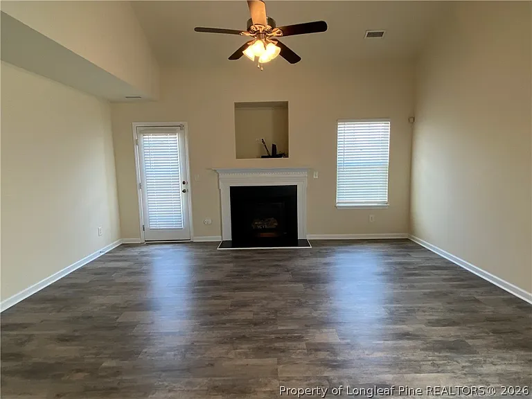 233 Palace Green Ln — Photo 4