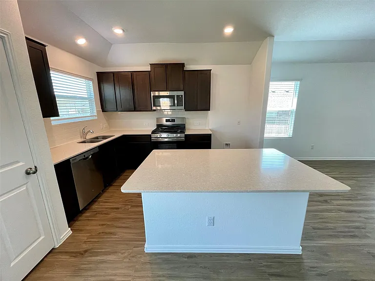 3208 Kenner Dr — Photo 15