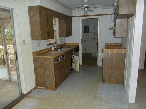 5th image of 701 Hall St