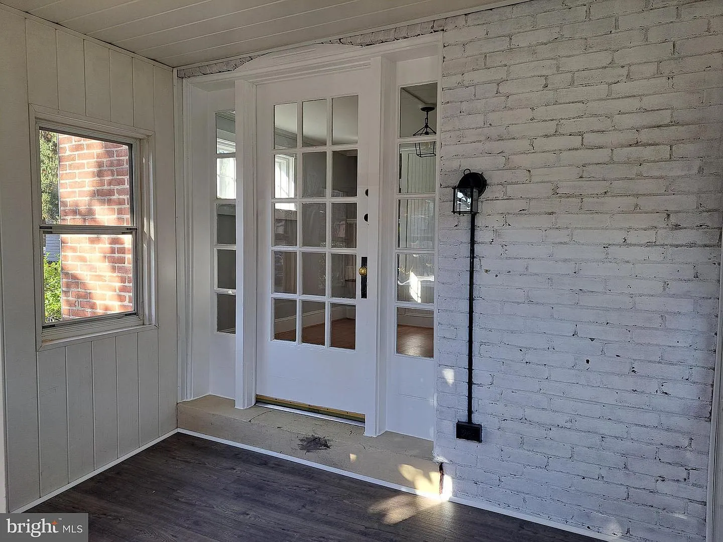 2 bed, 1000 sqft, $2,500 — Photo 2