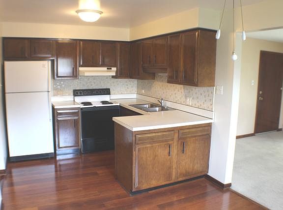 3rd image of 4524 Park Ave APT C