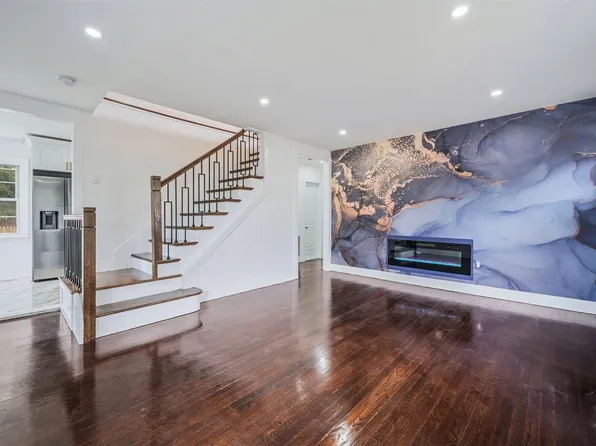 37 Liberty Avenue, North Hempstead, NY 11501