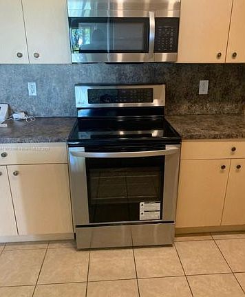 2nd image of 3569 Forest Hill Blvd APT 114