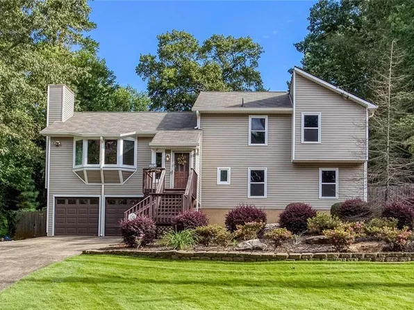 5068 Ravenwood Dr, Marietta, GA 30066