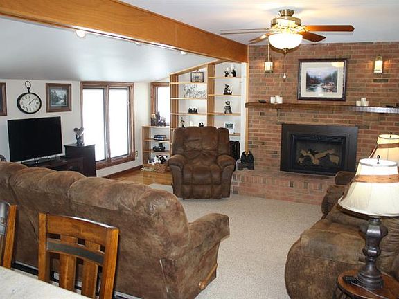 5th image of 3893 Merritt Rd